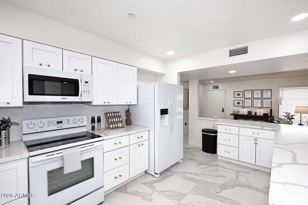 10013 W Desert Forest Cir photo 2