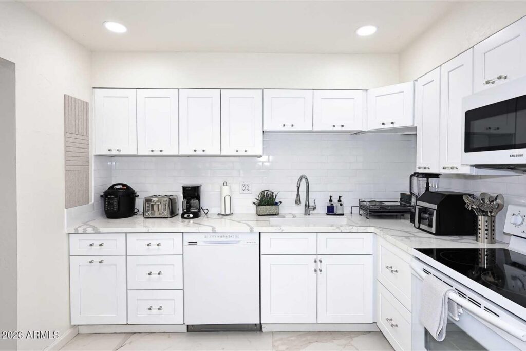 10013 W Desert Forest Cir photo 3